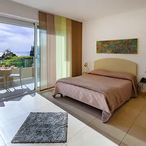 Zeus Residencia Cannizzaro